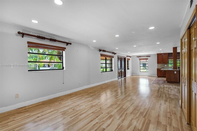 Building Photo - 12845 SW 49th Terrace