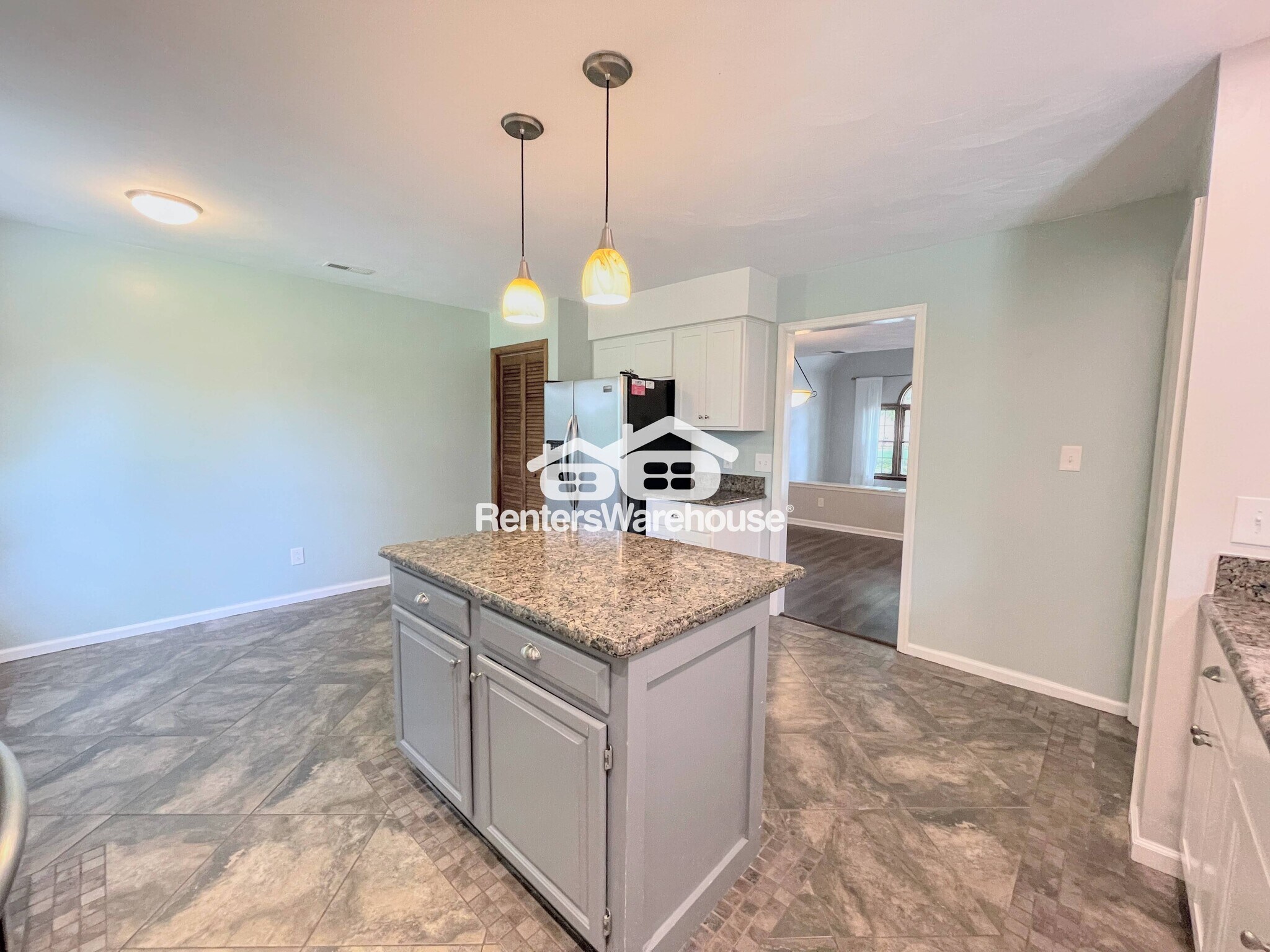 Building Photo - 2045 Cheshire Forest Ct