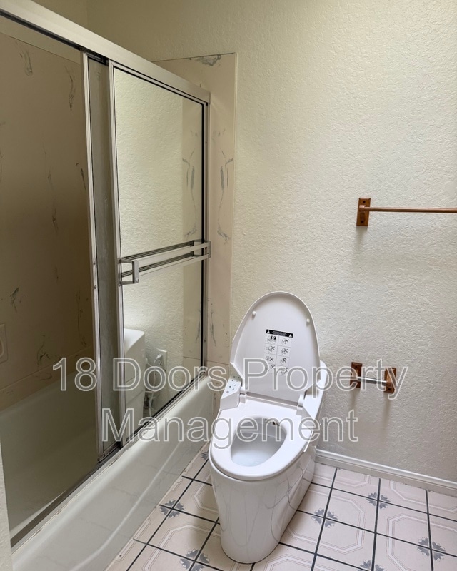 Building Photo - 3012 Skipper St