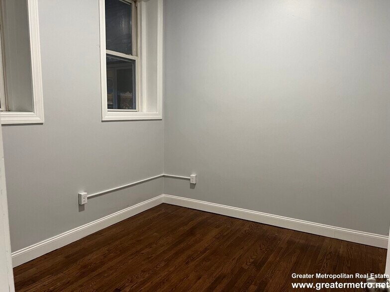 Building Photo - 109 Endicott St