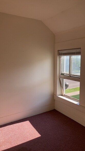 Building Photo - 614 Water St