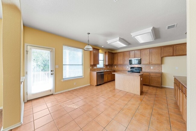 Building Photo - 3338 Bending Creek