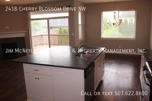 Building Photo - Sorry, no pets! Beautiful Home Available I...