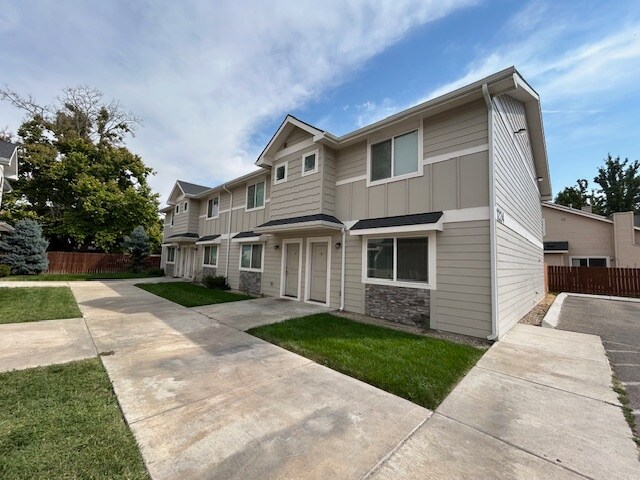 Primary Photo - 1224 Ivy St