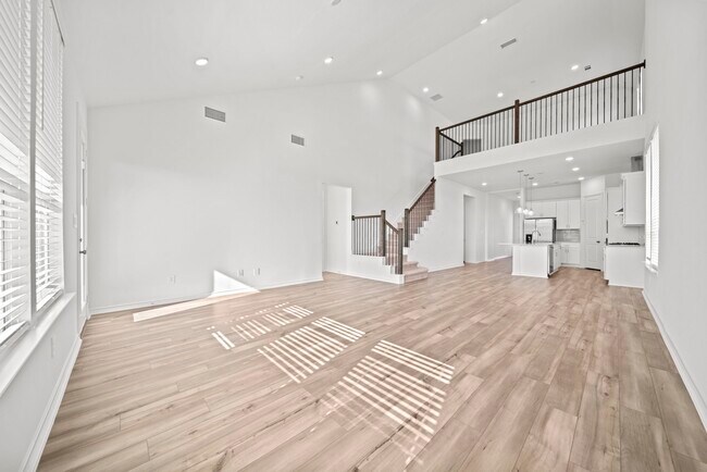 Building Photo - 649 Amber Fls Dr