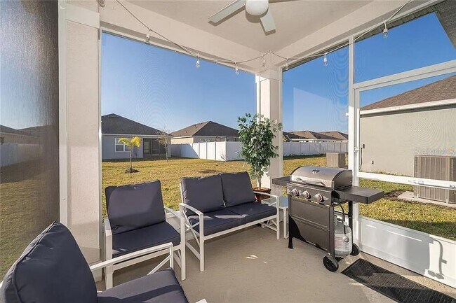 Building Photo - 5818 Wallis Ln