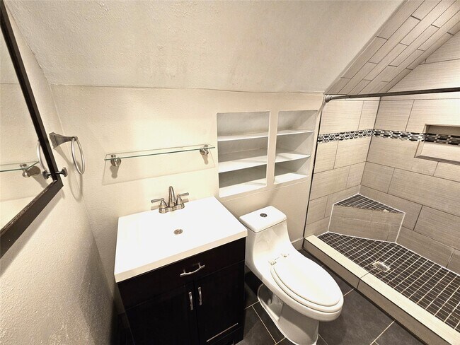 Building Photo - 510 Baywood Dr