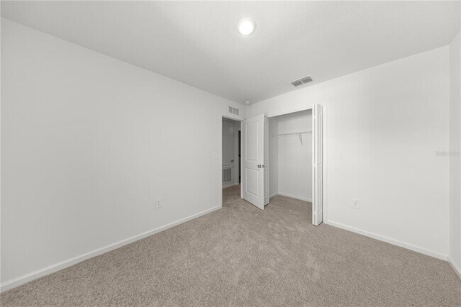 Building Photo - 4883 SW 81st Lp