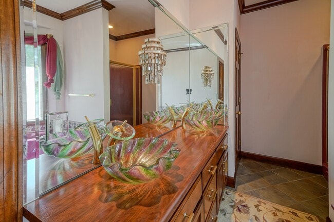 Building Photo - 107 Geers Ct