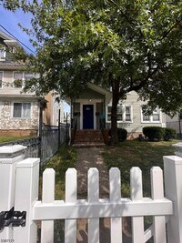 Building Photo - 87 Lyons Ave