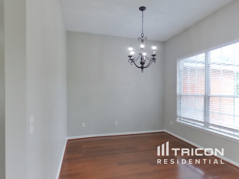 Building Photo - 3582 White Cow Ct