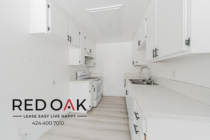 Building Photo - 14255 Tyler St