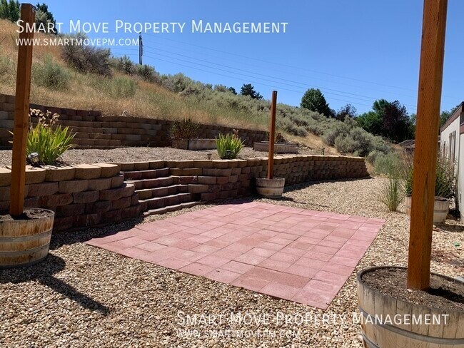 Building Photo - 2705 E Mendota Dr