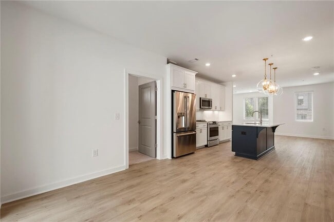 Building Photo - 388 Pratt Dr SE