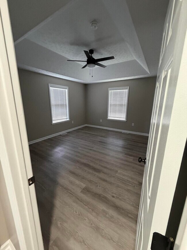 Building Photo - 372 Reynolds Dr