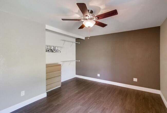 Building Photo - Single Level Poway Home on a Corner Lot