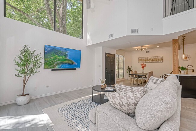 Building Photo - 5613 St Paul St