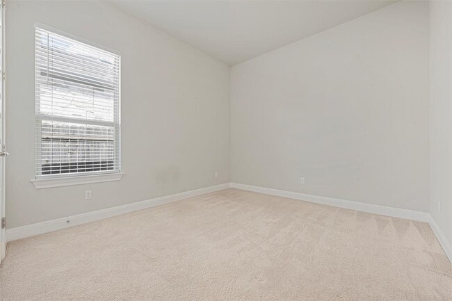Building Photo - 4620 Katherine Dr