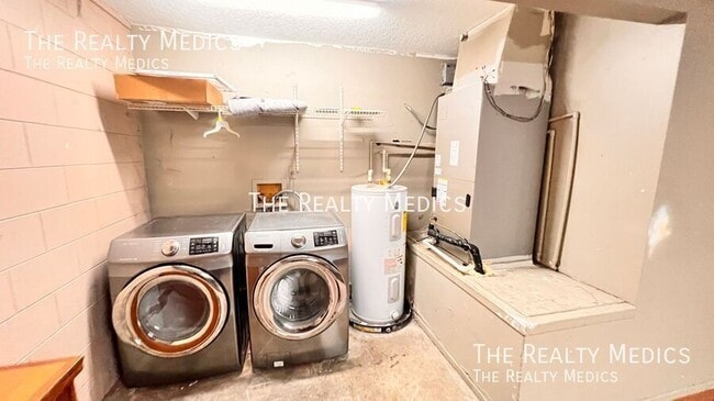 Building Photo - 430 Red Coat Ln