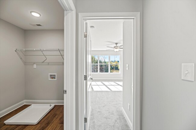 Building Photo - 375 Harper Village Way