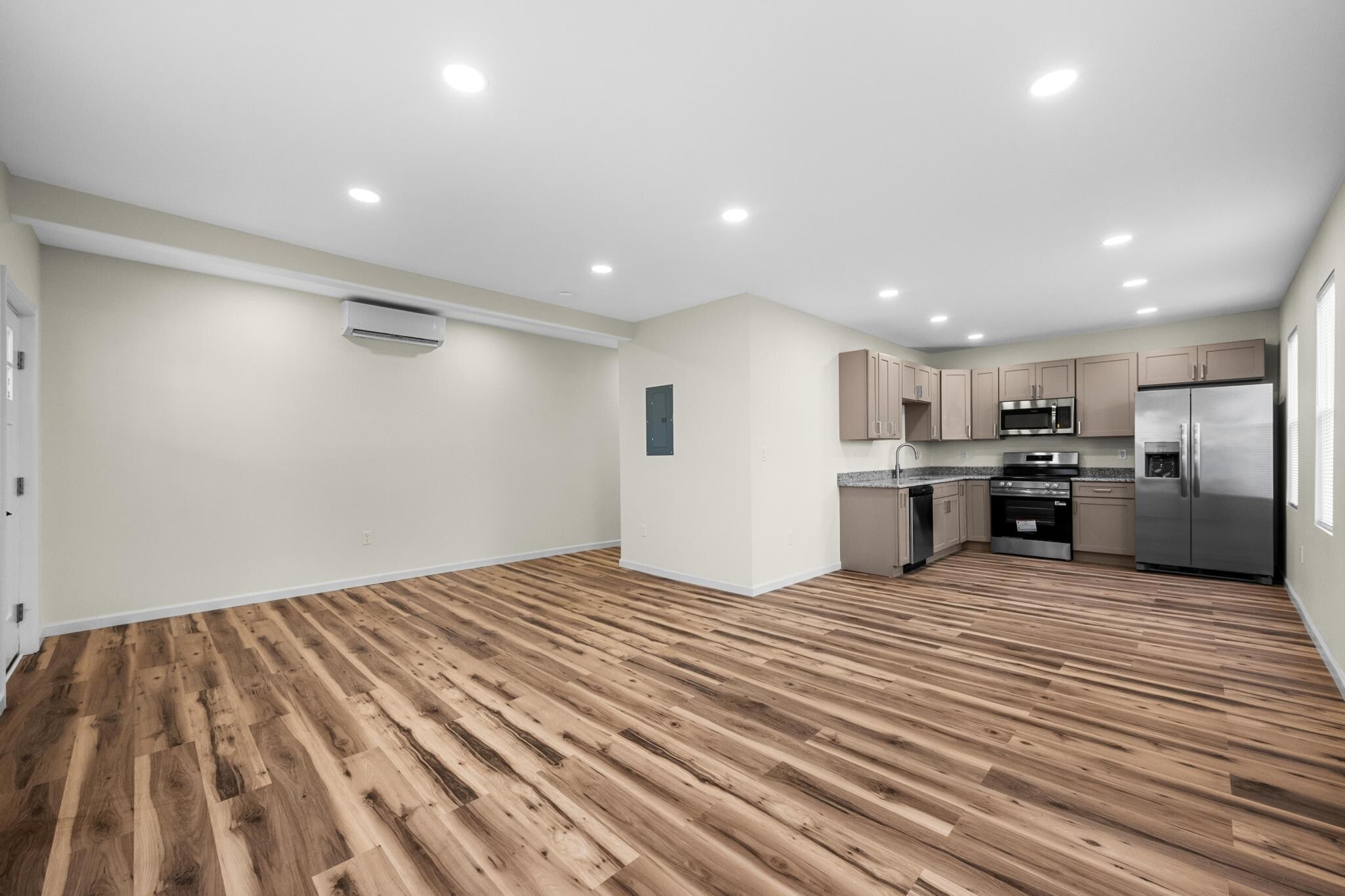 Building Photo - 346 Bennett St