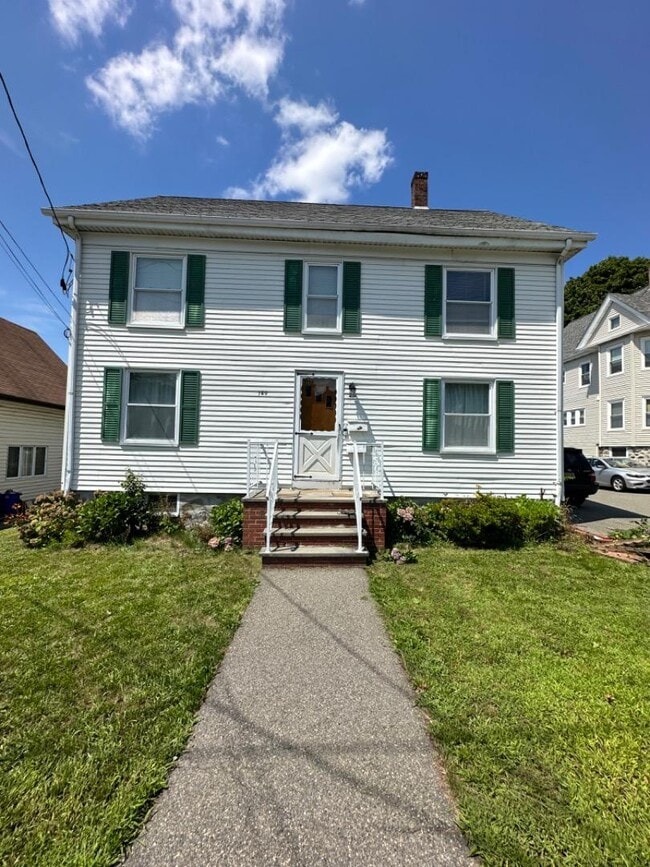Building Photo - 180 Pleasant St