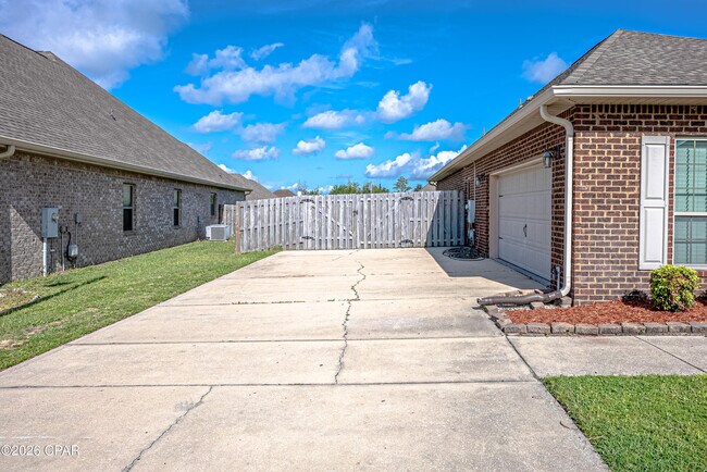 Building Photo - 3203 Colter St