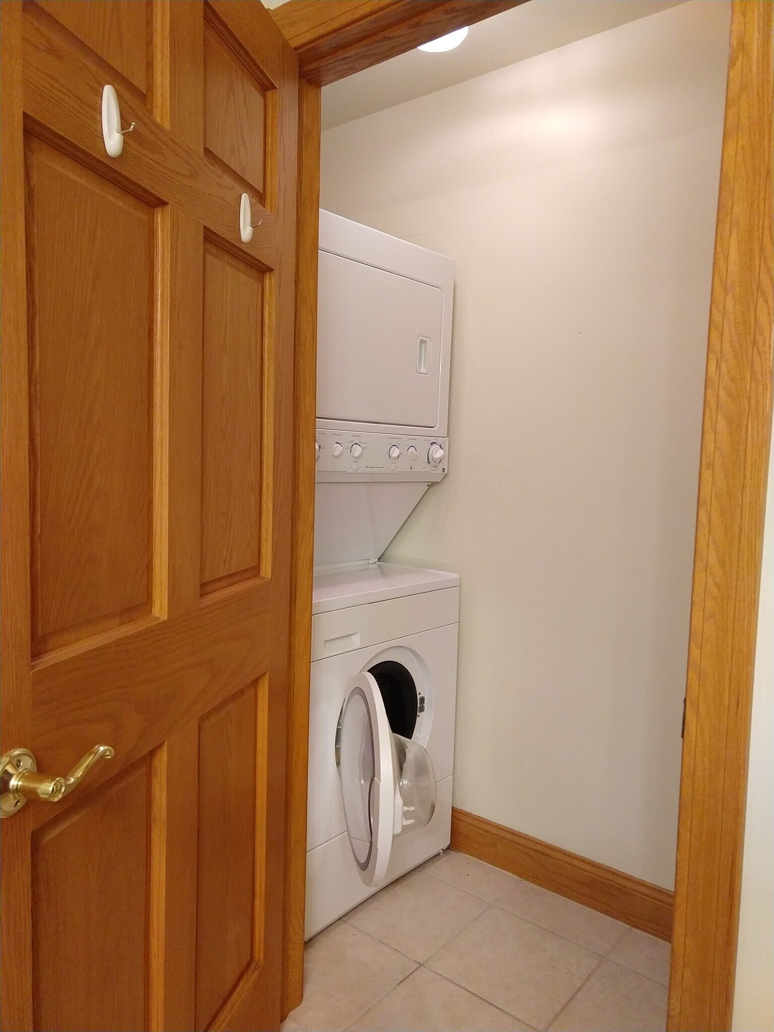 Building Photo - 360 W Washington Ave