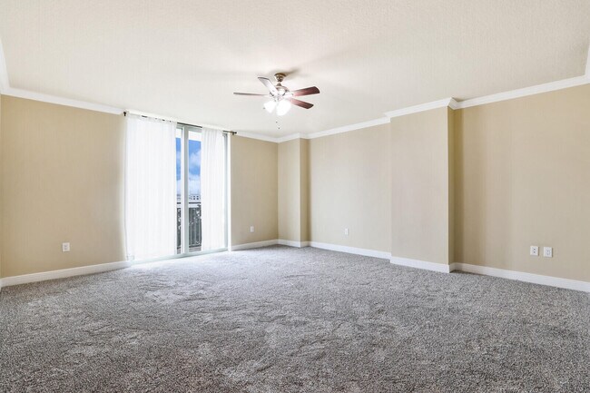 Building Photo - 610 Clematis St