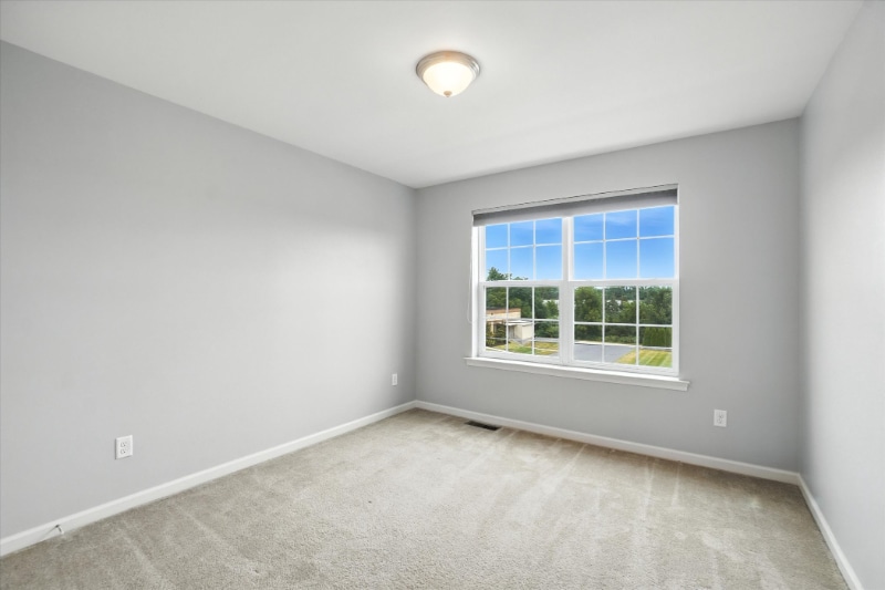 Building Photo - 160 Old Schoolhouse Ln