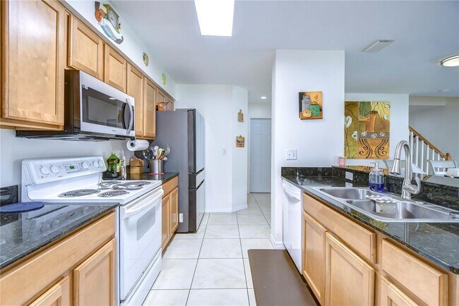 Building Photo - 17455 Garden Heath Ct