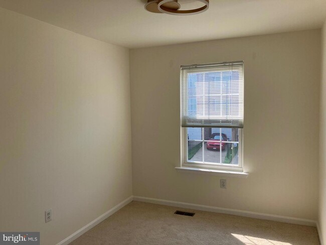 Building Photo - 2131 Dominion Heights Ct