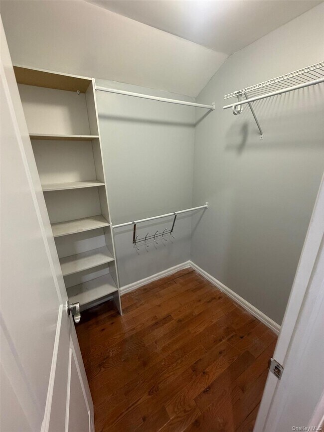 Building Photo - 147-36 Springfield Ln