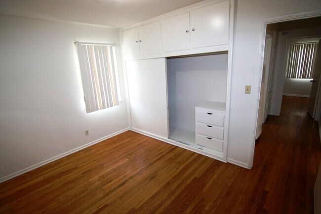 Building Photo - 3602 Weston Pl