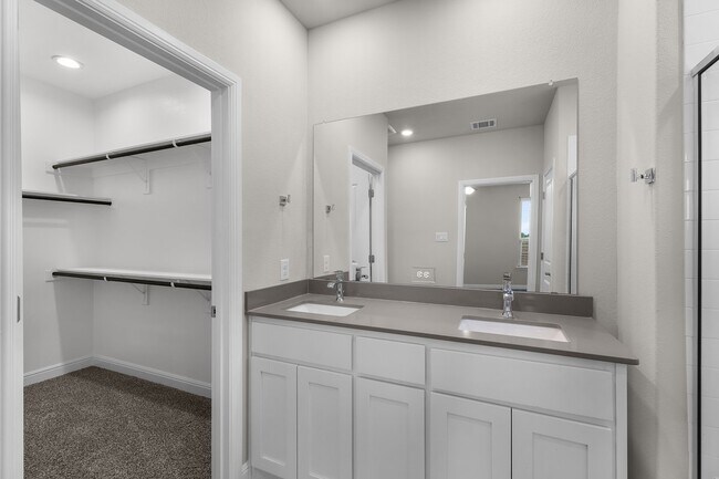 Building Photo - 2329 Briscoe Rnch Dr