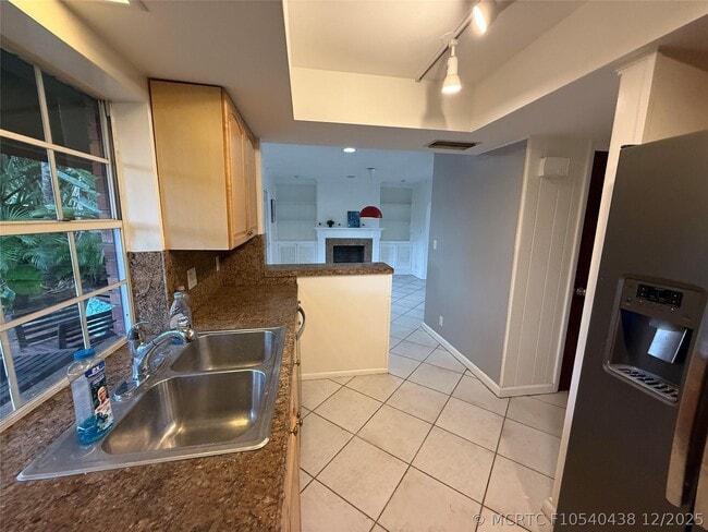 Building Photo - 619 Kensington Pl