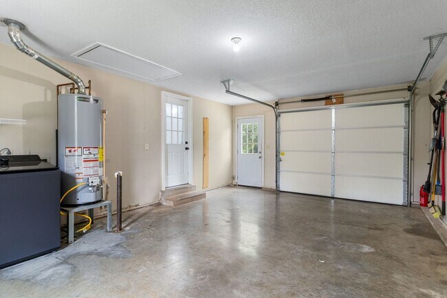 Building Photo - 1591 Barrett Dr