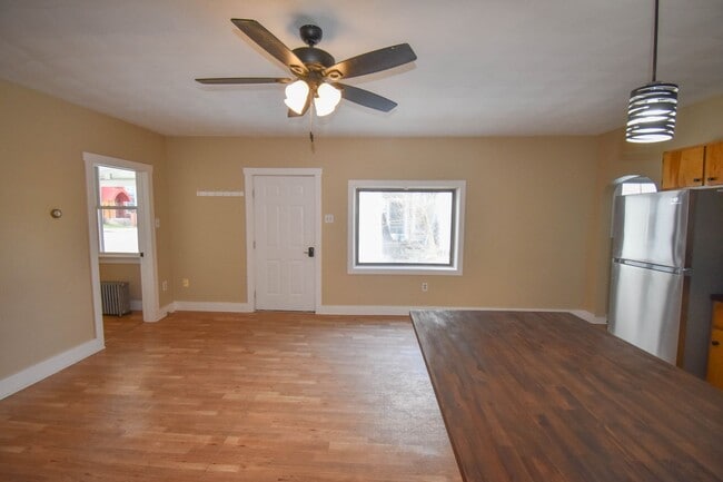 Building Photo - RALL202