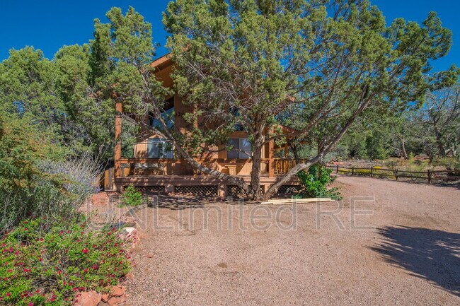 Primary Photo - 35 Pierce Dr
