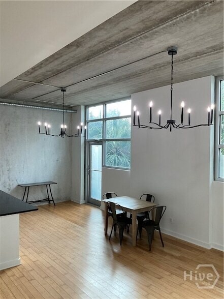 Building Photo - 545 Berrien St