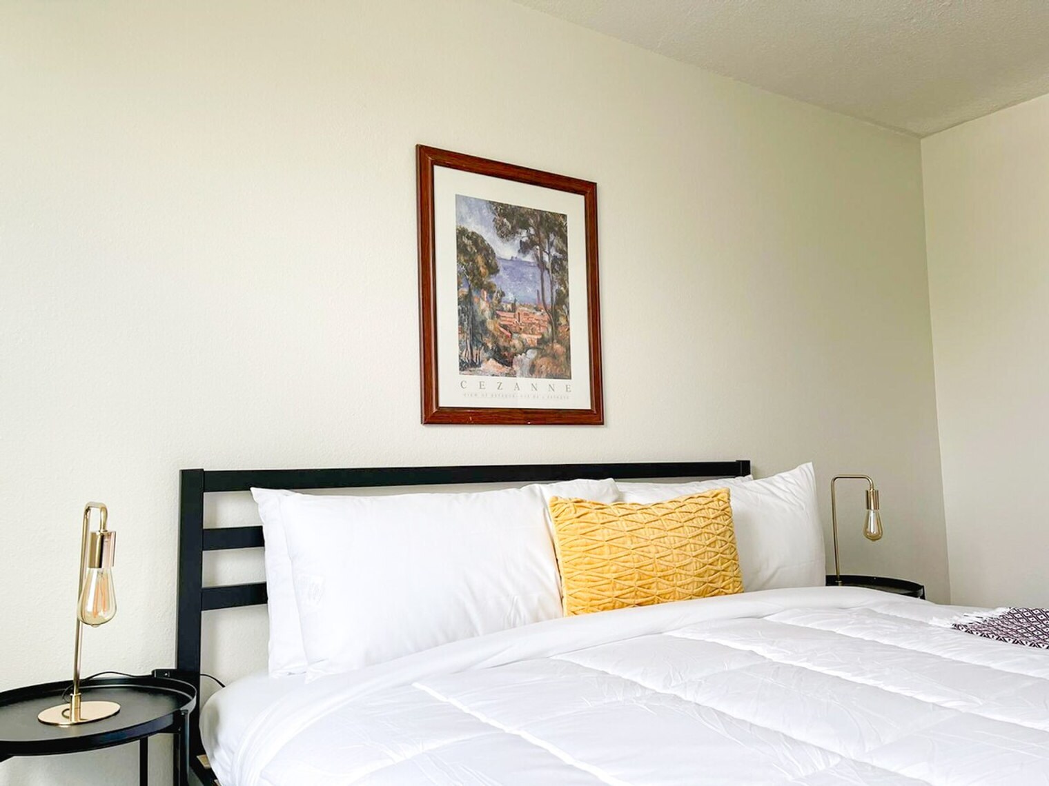 Building Photo - 2515 Burnet Ave