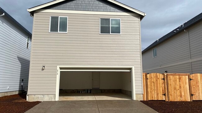 Building Photo - 674 Pickering Ln