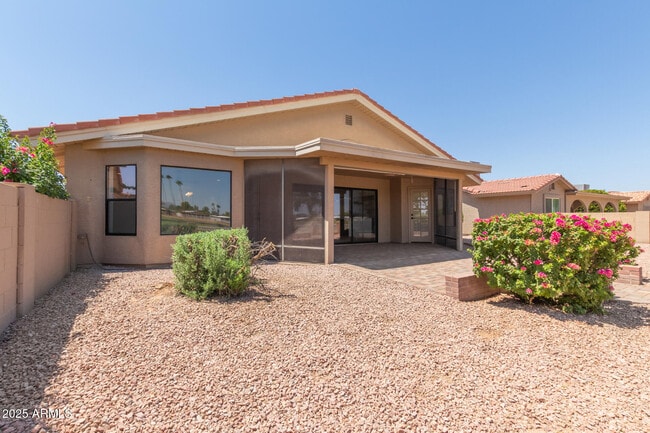 Building Photo - 8883 E Fairway Blvd