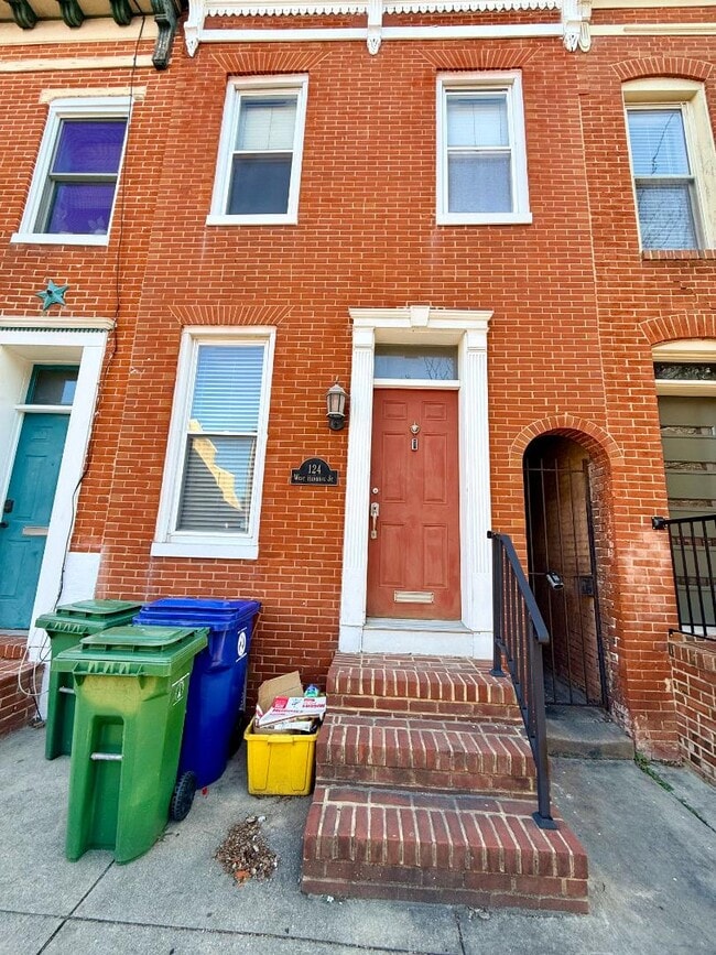 Building Photo - 124 W Hamburg St