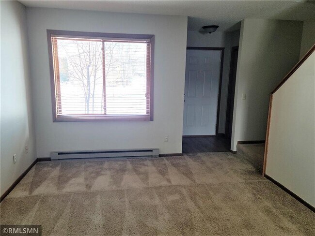 Building Photo - 1285 Bartosh Ln
