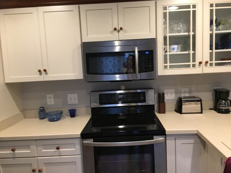 Kitchen - 926 Armistead St