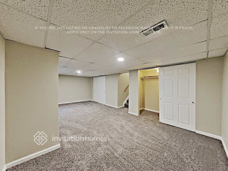 Building Photo - 5280 E 129th Way