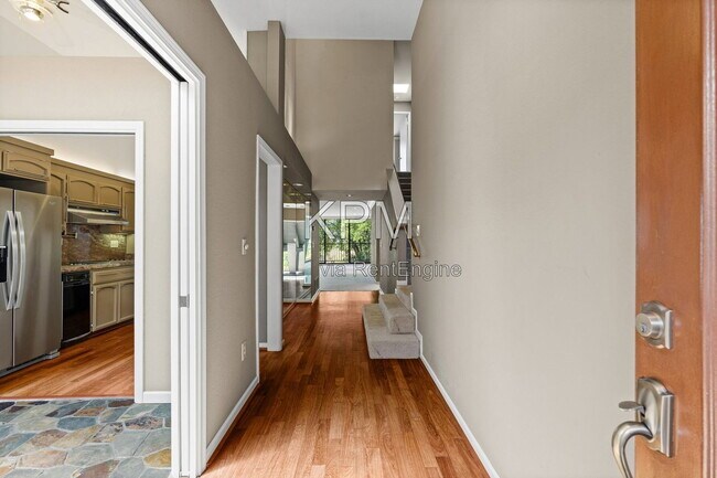Building Photo - 6669 Embarcadero Dr