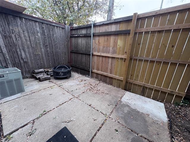 Building Photo - 4000 Rawlins St