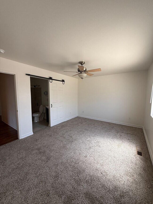 Building Photo - Adorable home in North Valleys